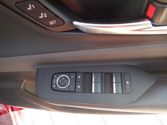 
								TOYOTA PRIUS full									
