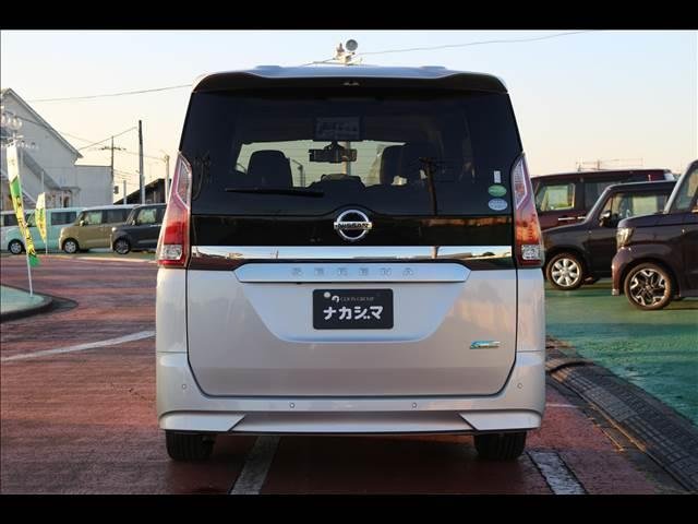 
								NISSAN SERENA full									