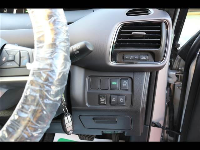 
								NISSAN SERENA full									