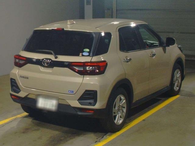 
								TOYOTA RAIZE full									