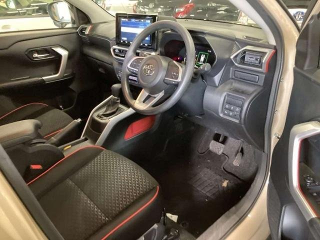 
								TOYOTA RAIZE full									