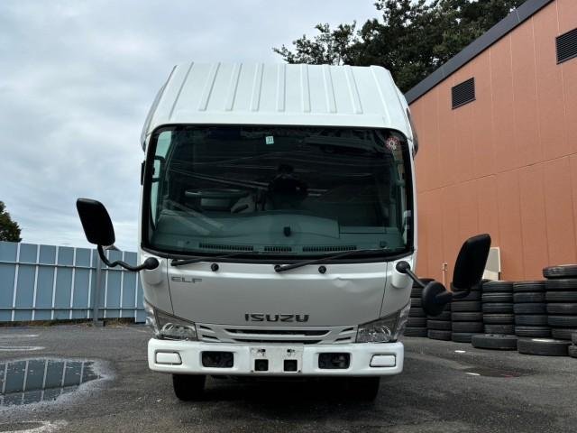 
								ISUZU ELF TRUCK full									