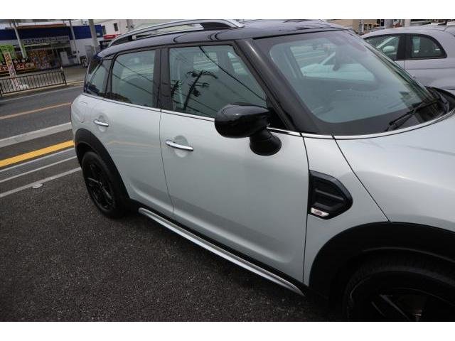 
								Mini Cooper crossover full									
