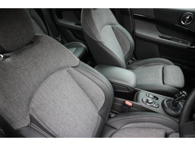
								Mini Cooper crossover full									