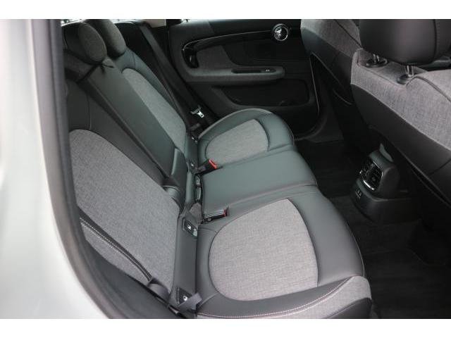 
								Mini Cooper crossover full									