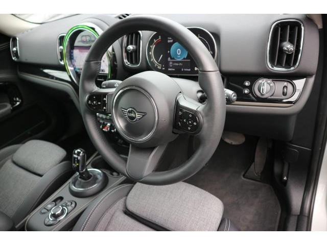 
								Mini Cooper crossover full									