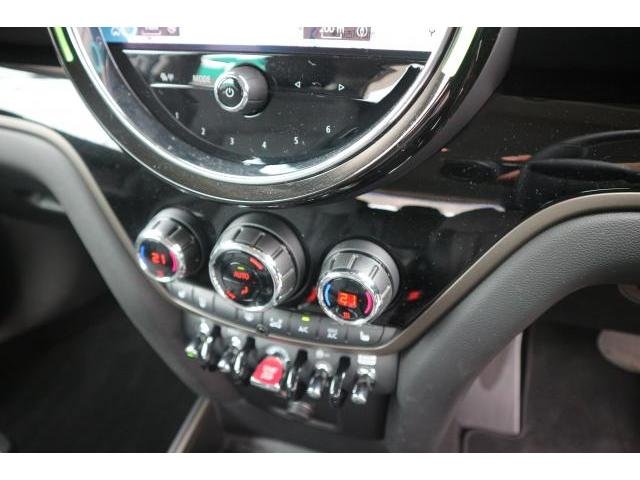 
								Mini Cooper crossover full									