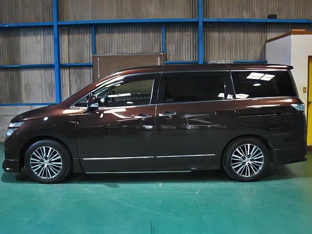 
								NISSAN ELGRAND full									