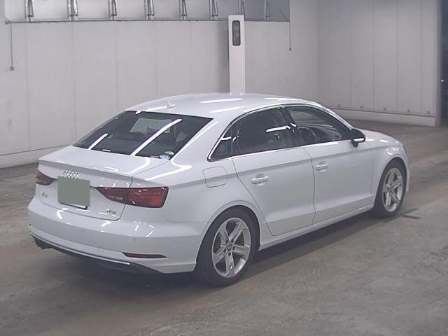
								AUDI A3 SEDAN full									