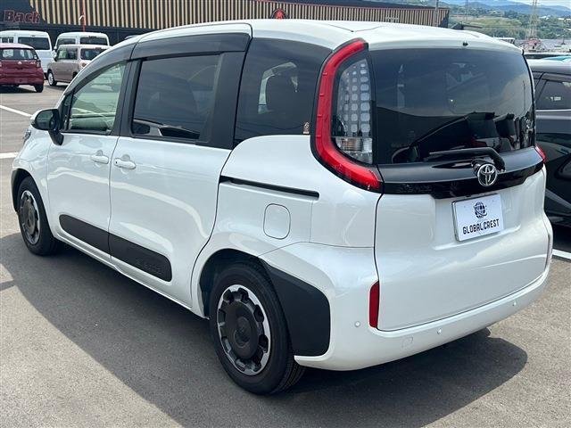 
								TOYOTA SIENTA full									