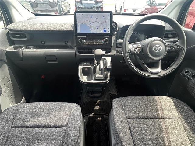 
								TOYOTA SIENTA full									