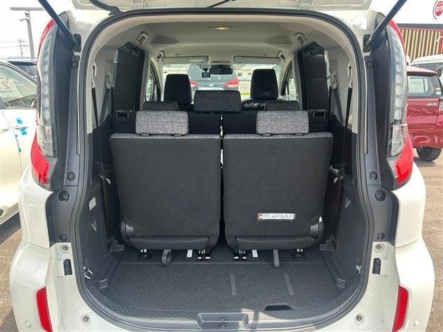 
								TOYOTA SIENTA full									