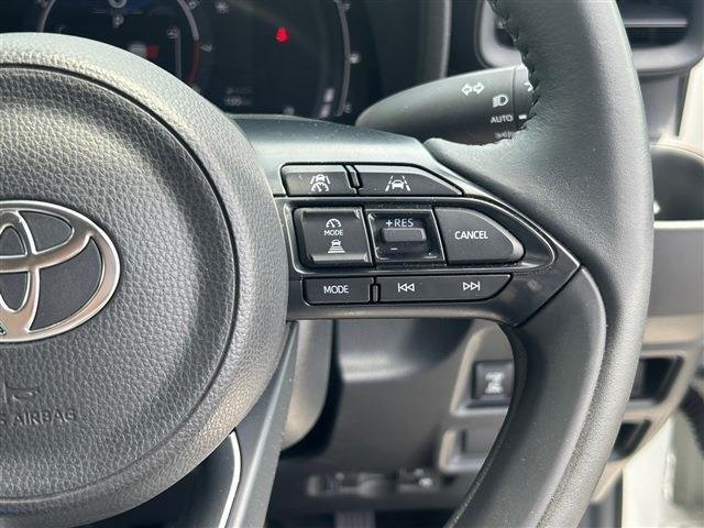 
								TOYOTA SIENTA full									