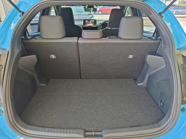 
								TOYOTA YARIS full									