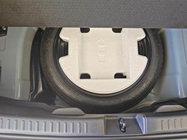 
								TOYOTA YARIS full									
