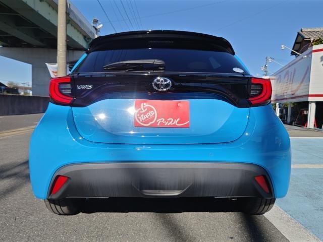 
								TOYOTA YARIS full									