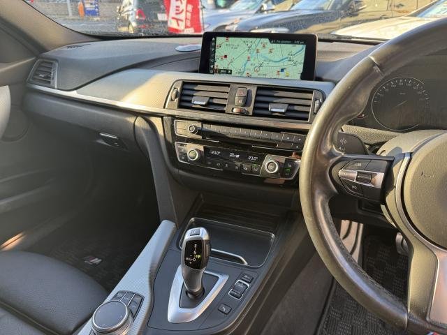 
								BMW 3 SERIES full									
