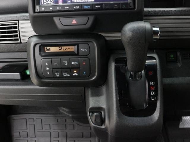 
								HONDA N-VAN PLUS STYLE full									