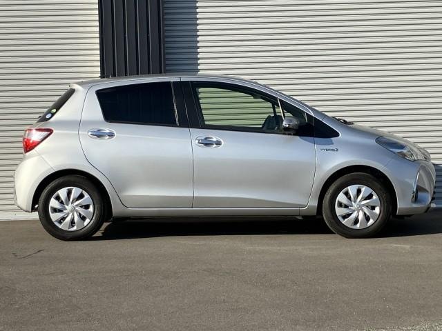 
								TOYOTA VITZ full									