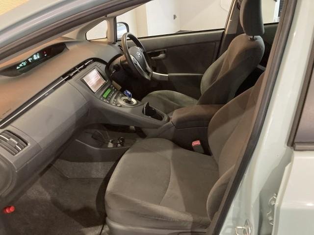 
								TOYOTA PRIUS full									