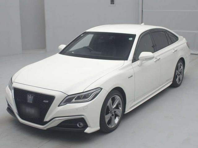 
								TOYOTA CROWN HYBRID full									
