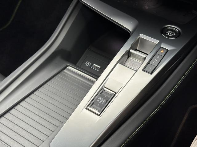 
								PEUGEOT 308 full									