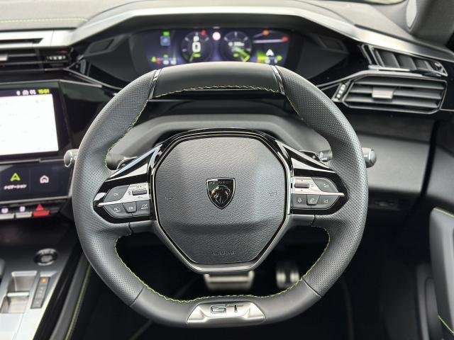 
								PEUGEOT 308 full									