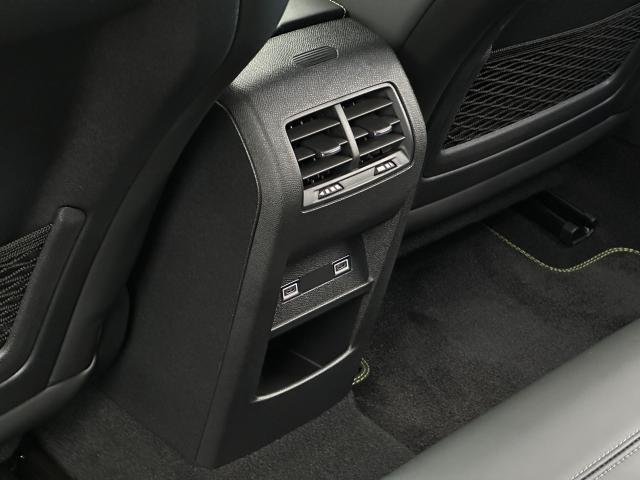 
								PEUGEOT 308 full									