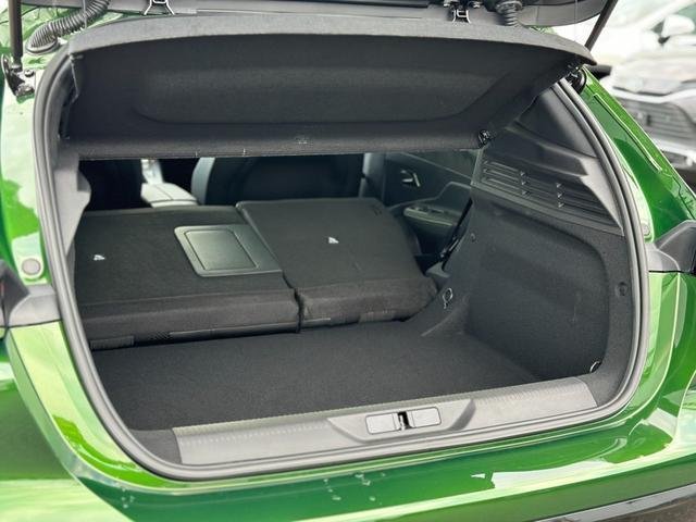 
								PEUGEOT 308 full									