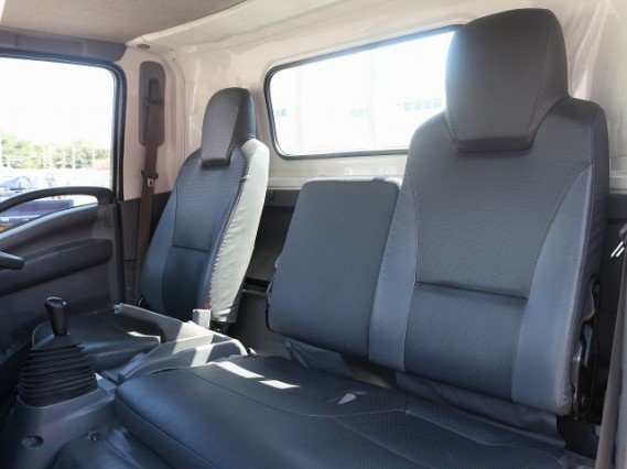 
								ISUZU ELF TRUCK full									