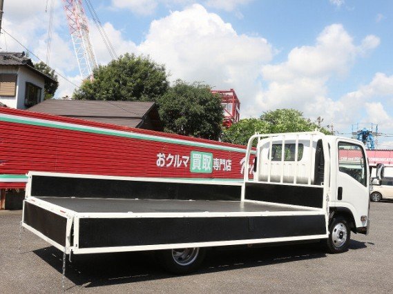 
								ISUZU ELF TRUCK full									