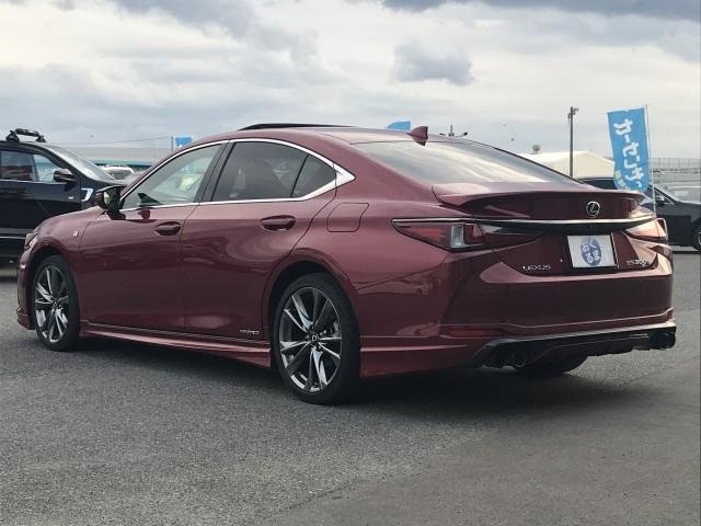 
								LEXUS ES full									