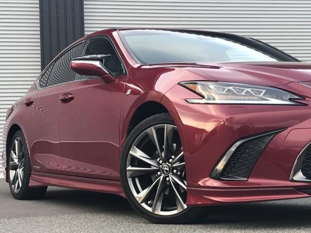 
								LEXUS ES full									