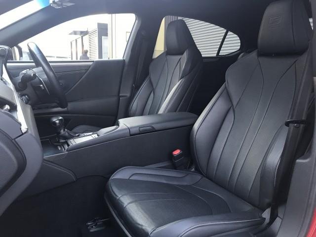 
								LEXUS ES full									