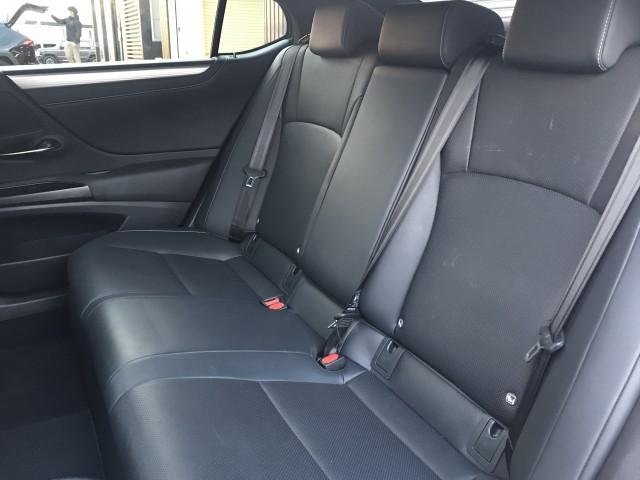 
								LEXUS ES full									