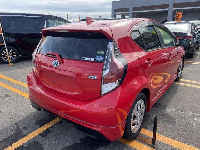 
								TOYOTA AQUA full									