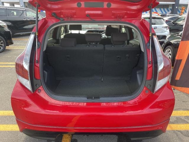 
								TOYOTA AQUA full									