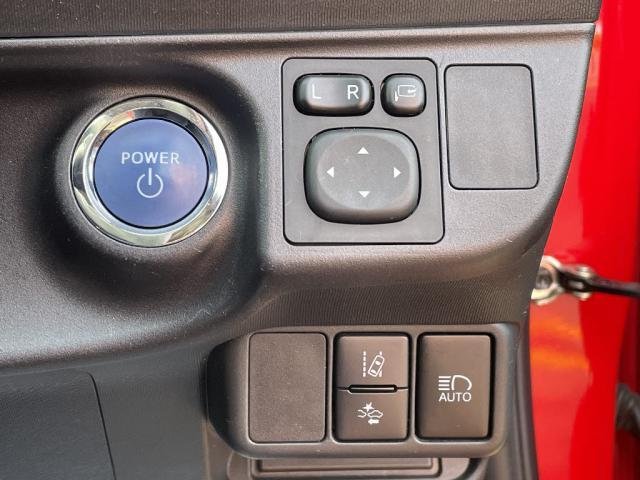 
								TOYOTA AQUA full									