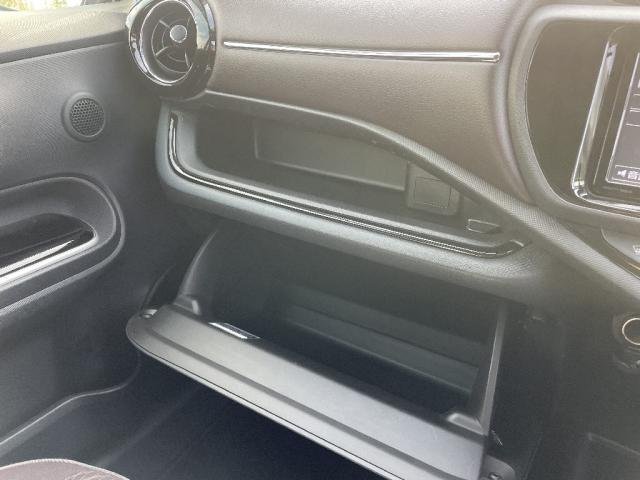 
								TOYOTA AQUA full									