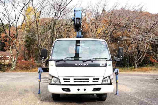 
								ISUZU ELF TRUCK full									