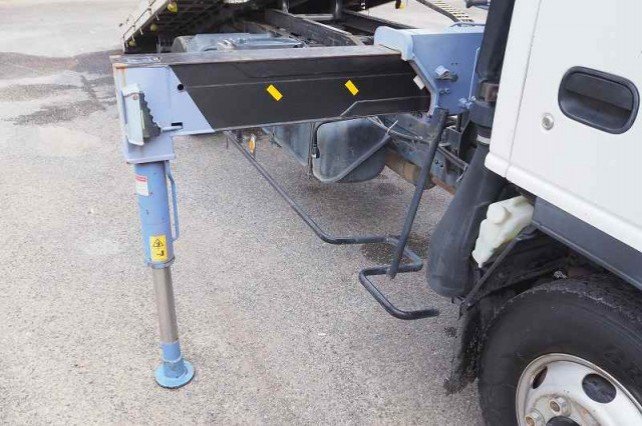 
								ISUZU ELF TRUCK full									