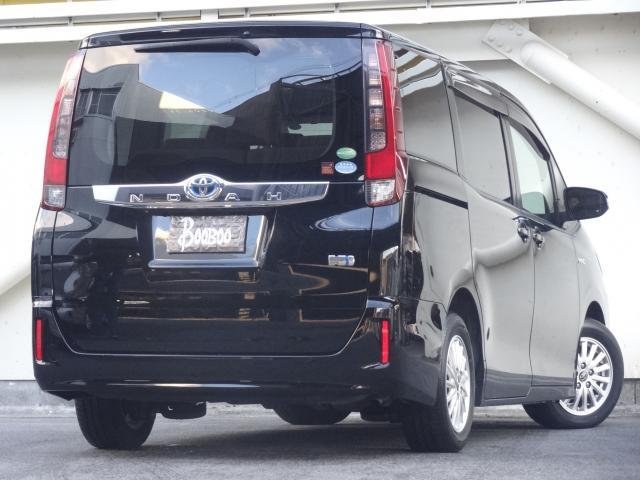 
								TOYOTA NOAH full									