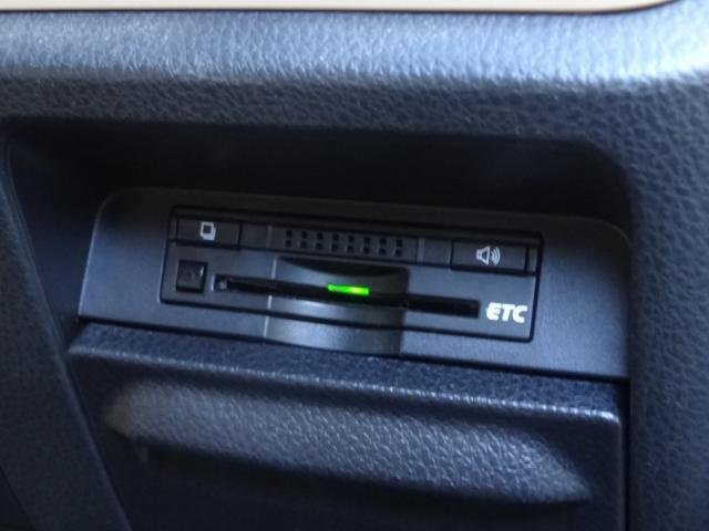 
								TOYOTA NOAH full									