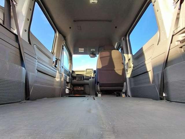 
								HONDA N-VAN full									