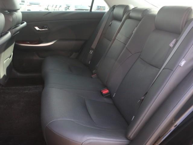 
								TOYOTA CROWN MAJESTA full									