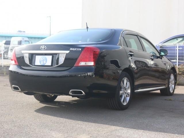 
								TOYOTA CROWN MAJESTA full									