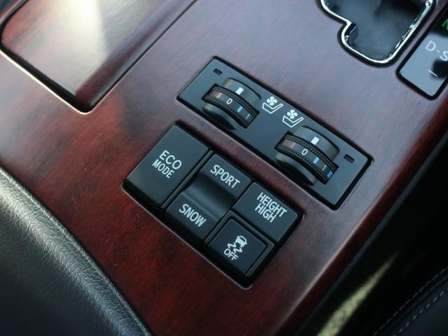 
								TOYOTA CROWN MAJESTA full									
