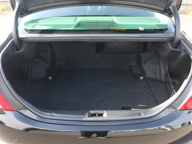 
								TOYOTA CROWN MAJESTA full									