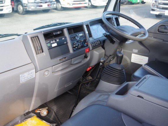 
								ISUZU ELF TRUCK full									