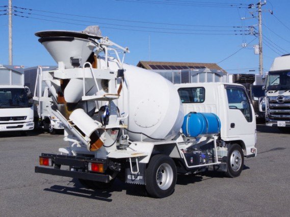 
								ISUZU ELF TRUCK full									